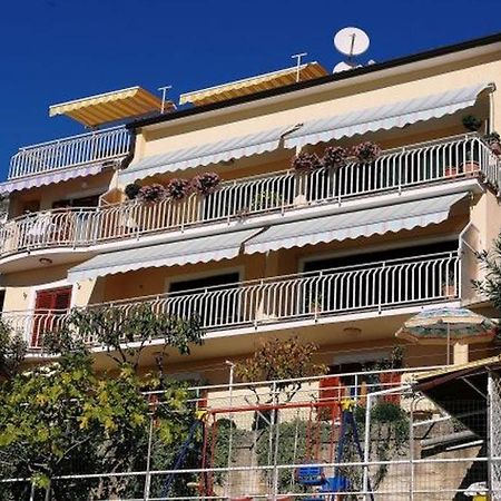Apartments And Rooms With Parking Space Rabac, Labin - 12368 Buitenkant foto