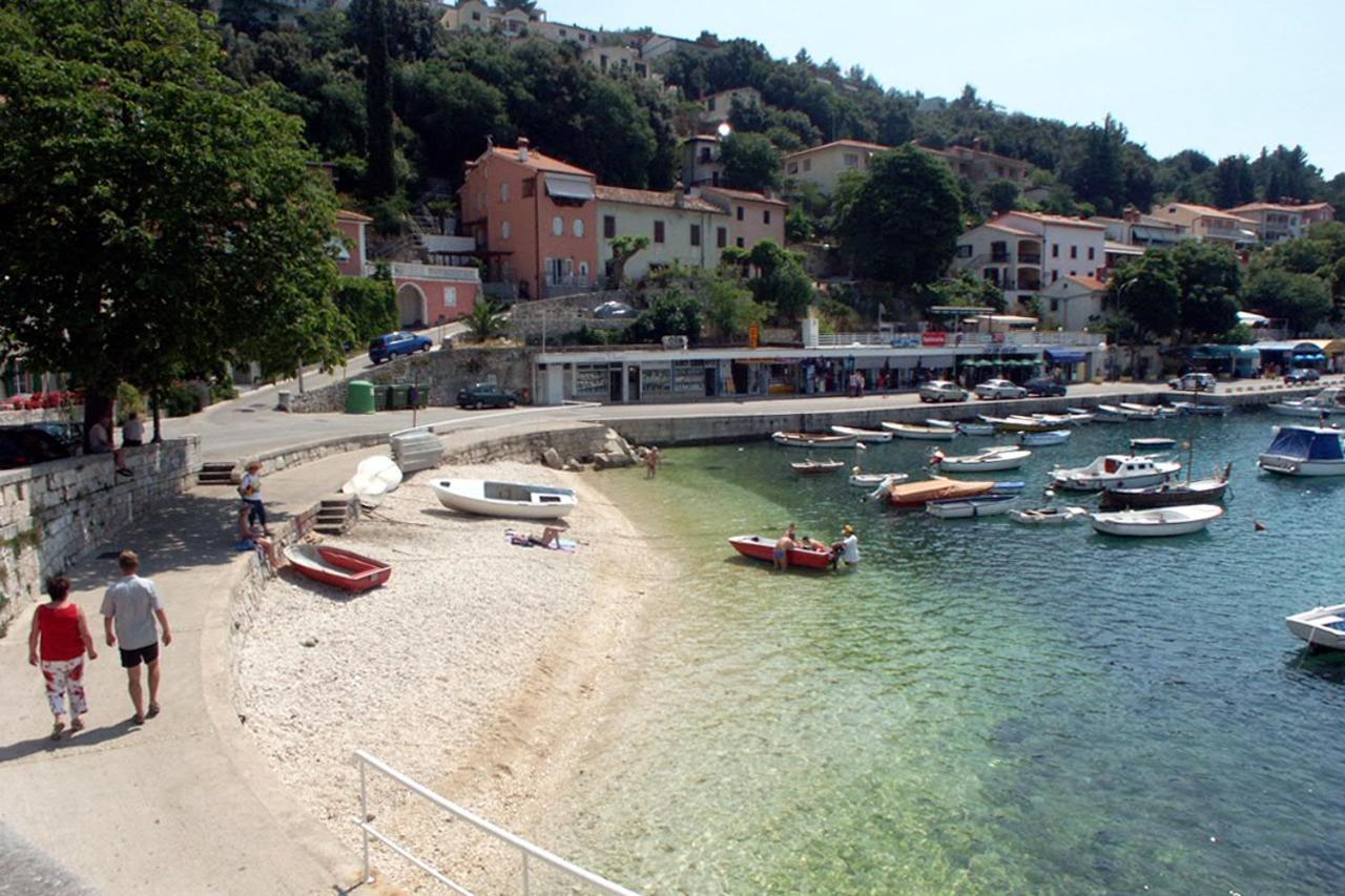 Apartments And Rooms With Parking Space Rabac, Labin - 12368 Buitenkant foto