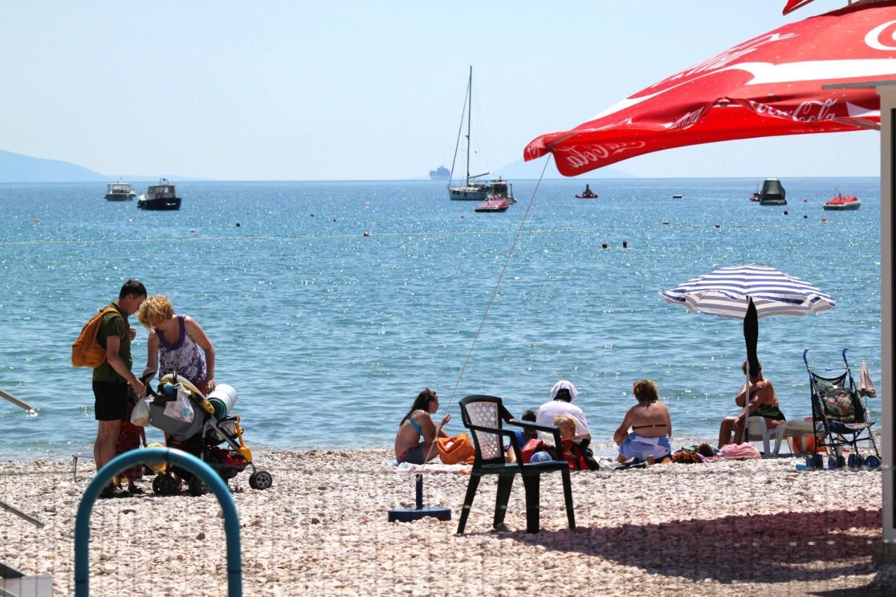 Apartments And Rooms With Parking Space Rabac, Labin - 12368 Buitenkant foto