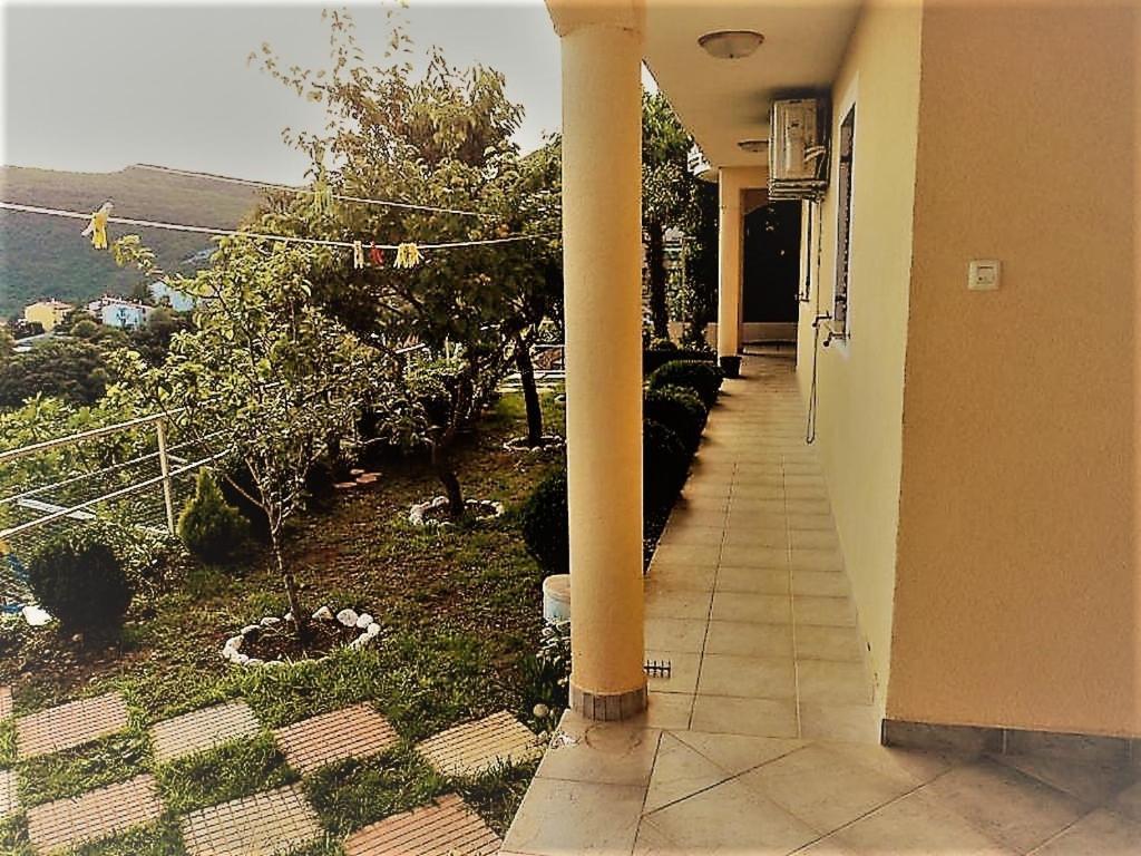 Apartments And Rooms With Parking Space Rabac, Labin - 12368 Buitenkant foto